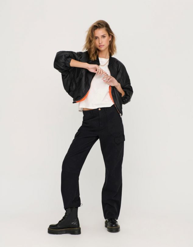 PANTALON CARGO DE CINTURA ALTA DE MUJER DE ONLY