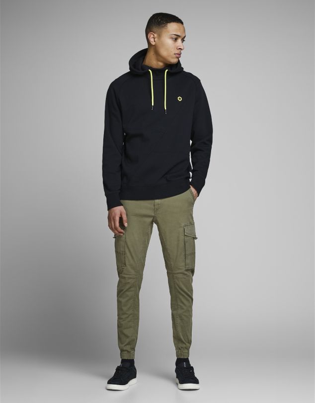 PANTALON CARGO DE HOMBRE DE JACK AND JONES