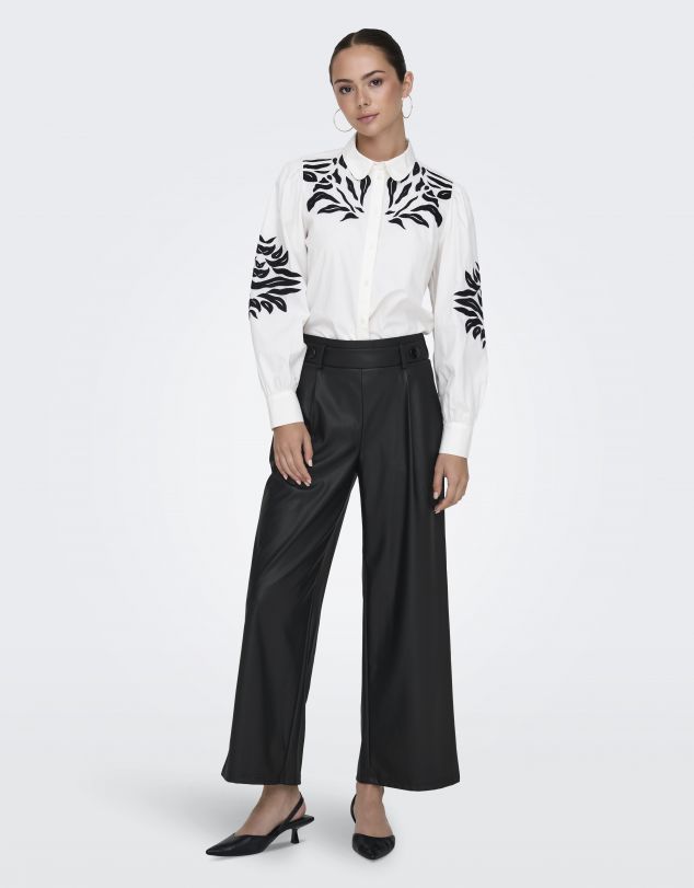 PANTALÓN RECTO NEGRO TIPO POLIPIEL DE MUJER DE JACQUELINE DE YONG