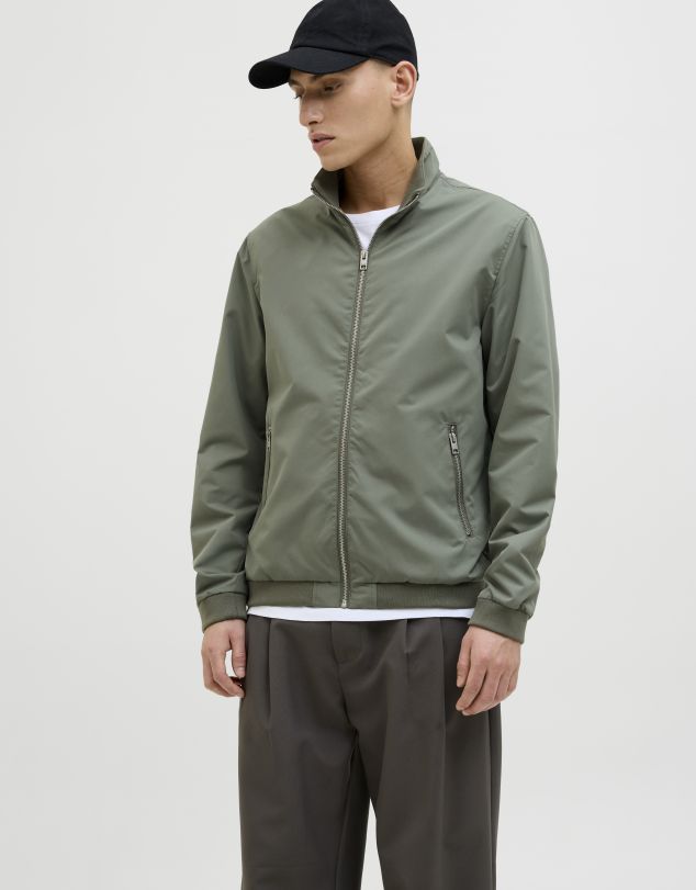 CAZADORA TIPO BOMBER DE HOMBRE DE JACK AND JONES