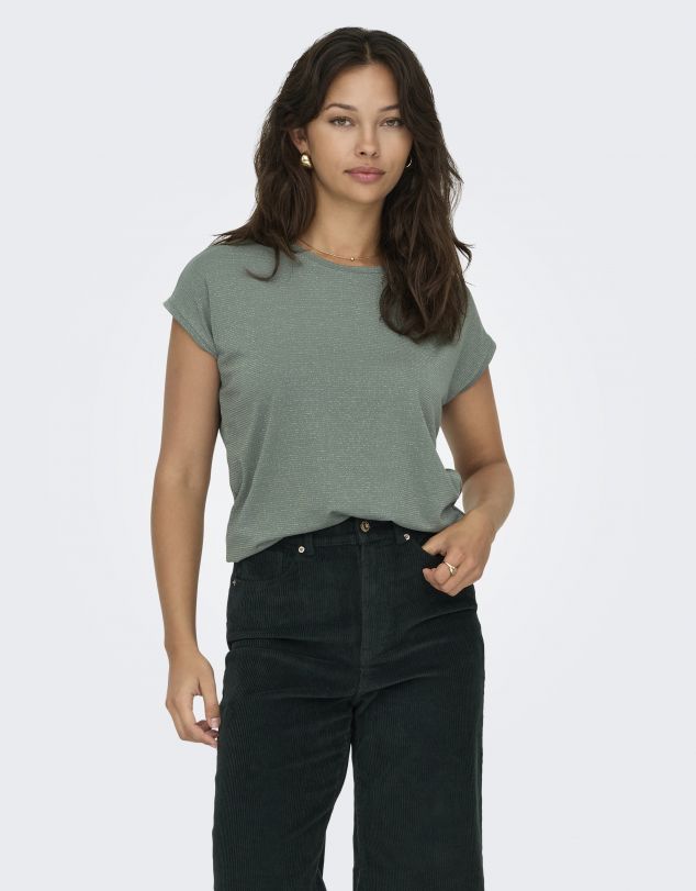 CAMISETA DE MANGA CORTA CON DETALLE DORADO DE MUJER DE ONLY