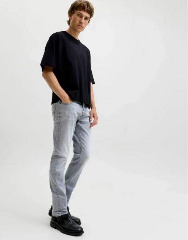 VAQUERO GRIS CLARO DE CORTE SLIM DE HOMBRE DE JACK AND JONES