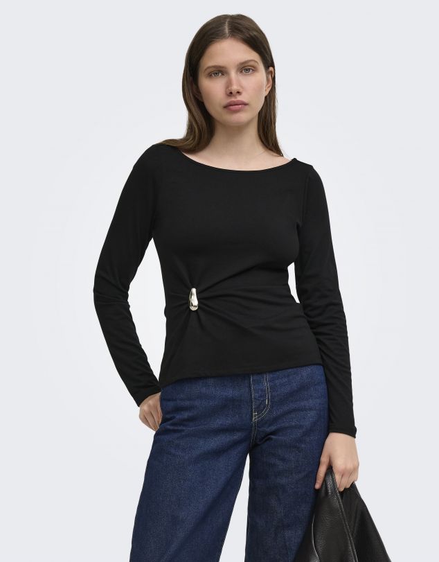 CAMISETA DE MANGA LARGA CON DETALLE DE RECOGIDO Y METAL DE MUJER DE ONY
