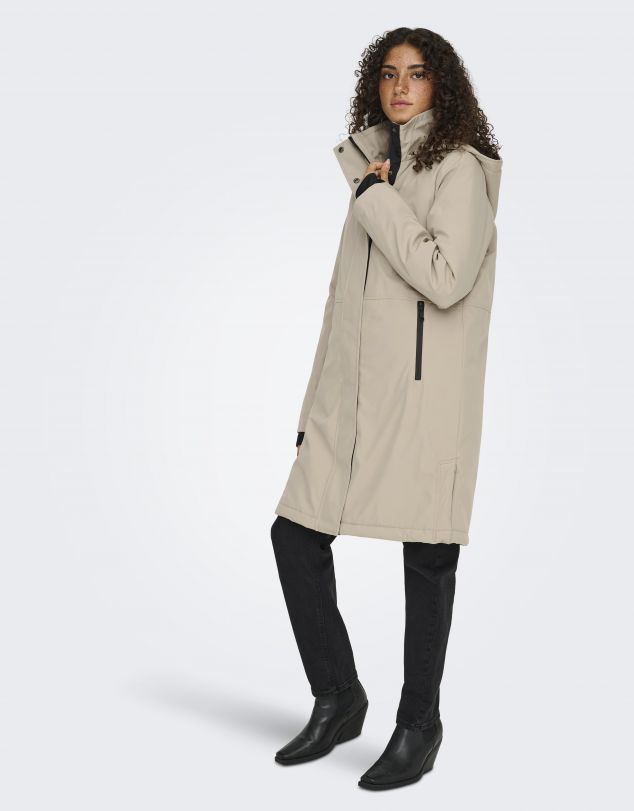 PARKA LARGA CON CAPUCHA IMPERMEABLE DE MUJER DE ONLY