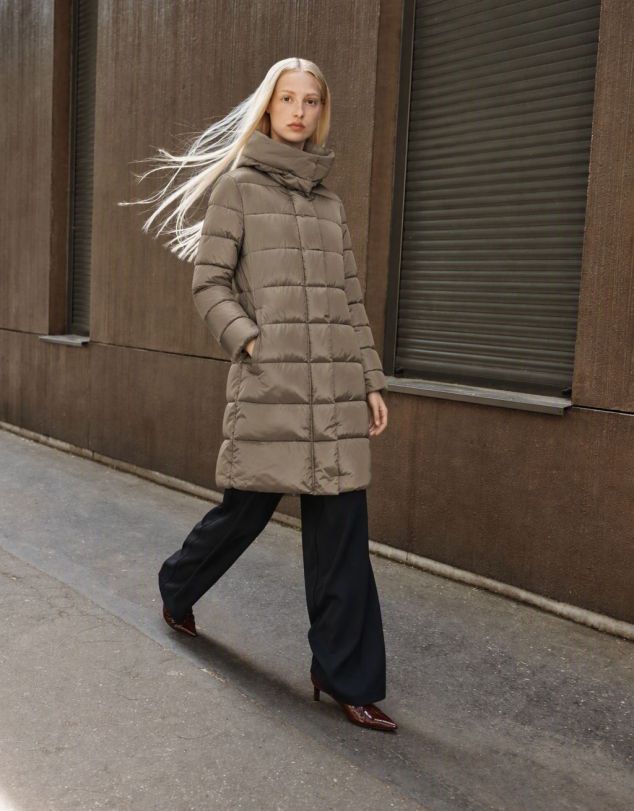 PARKA ACOLCHADA LARGA CON CUELLO ALTO DE MUJER DE ONLY