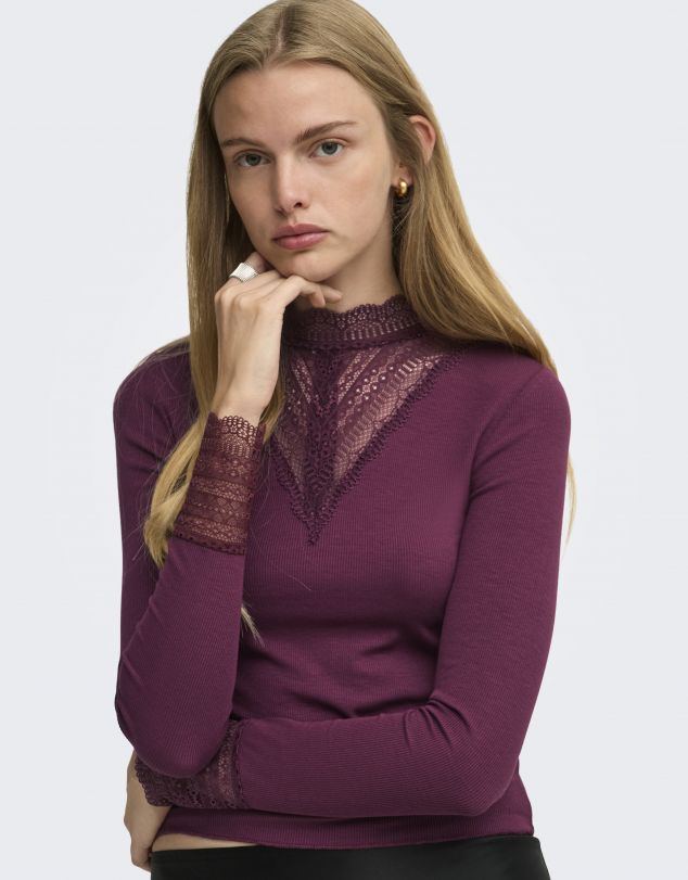 CAMISETA DE MANGA LARGA CON DETALLE DE ENCAJE EN MANGA Y CUELLO DE MUJER DE ONLY