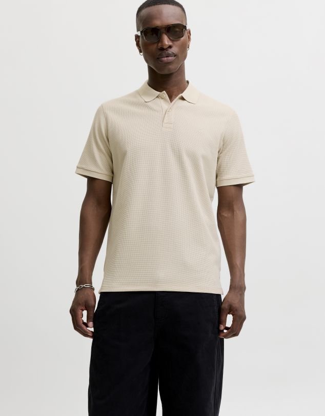 POLO DE MANGA CORTA CON DETALLE DE CONTRASTE EN MANGA Y CUELLO DE HOMBRE DE JACK AND JONES