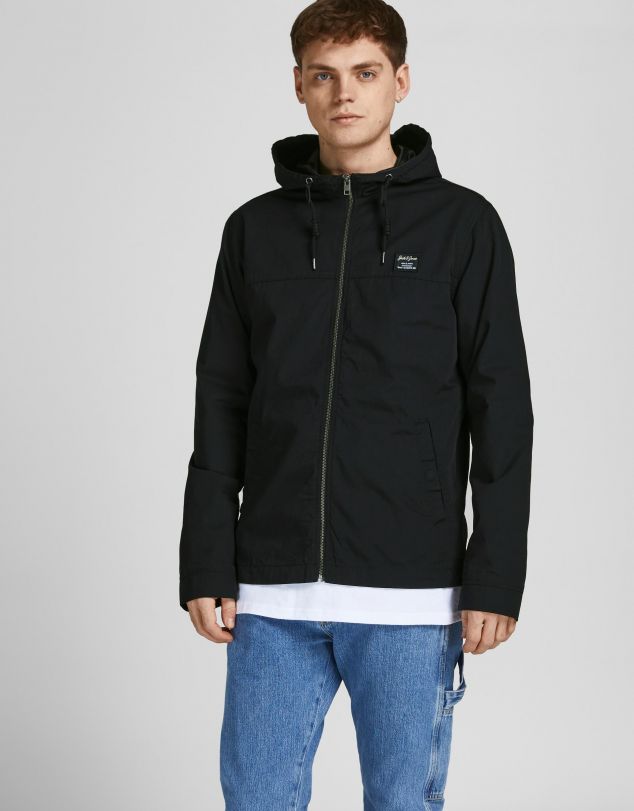 CAZADORA CORTA CON CAPUCHA DE HOMBRE DE JACK AND JONES