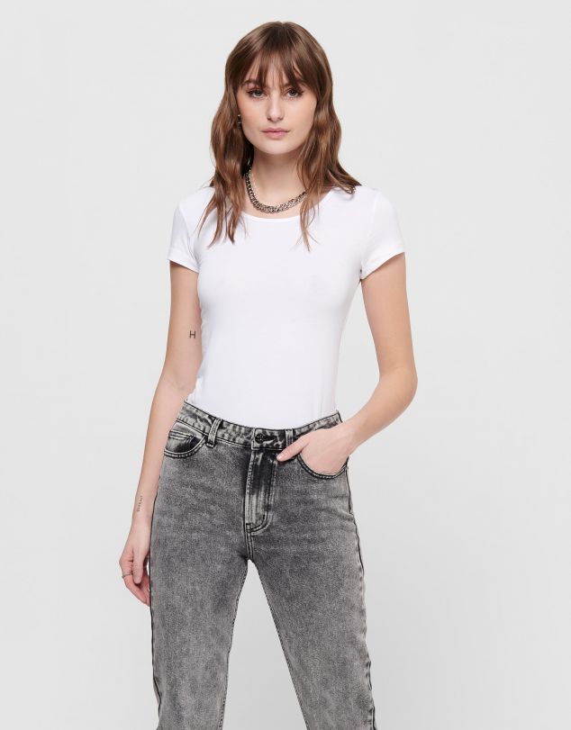CAMISETA BLANCA DE MANGA CORTA DE MUJER DE ONLY